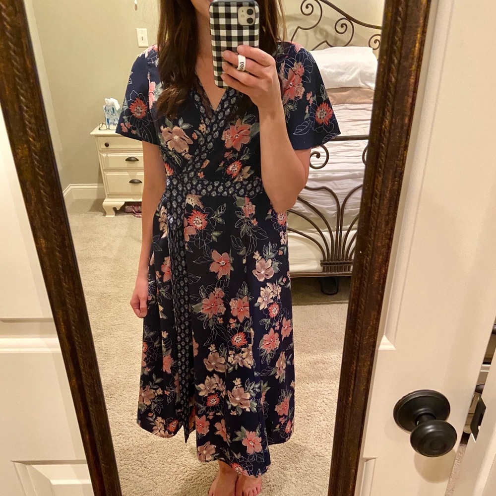 Nearly new Jessica Simpson Maternity dress!